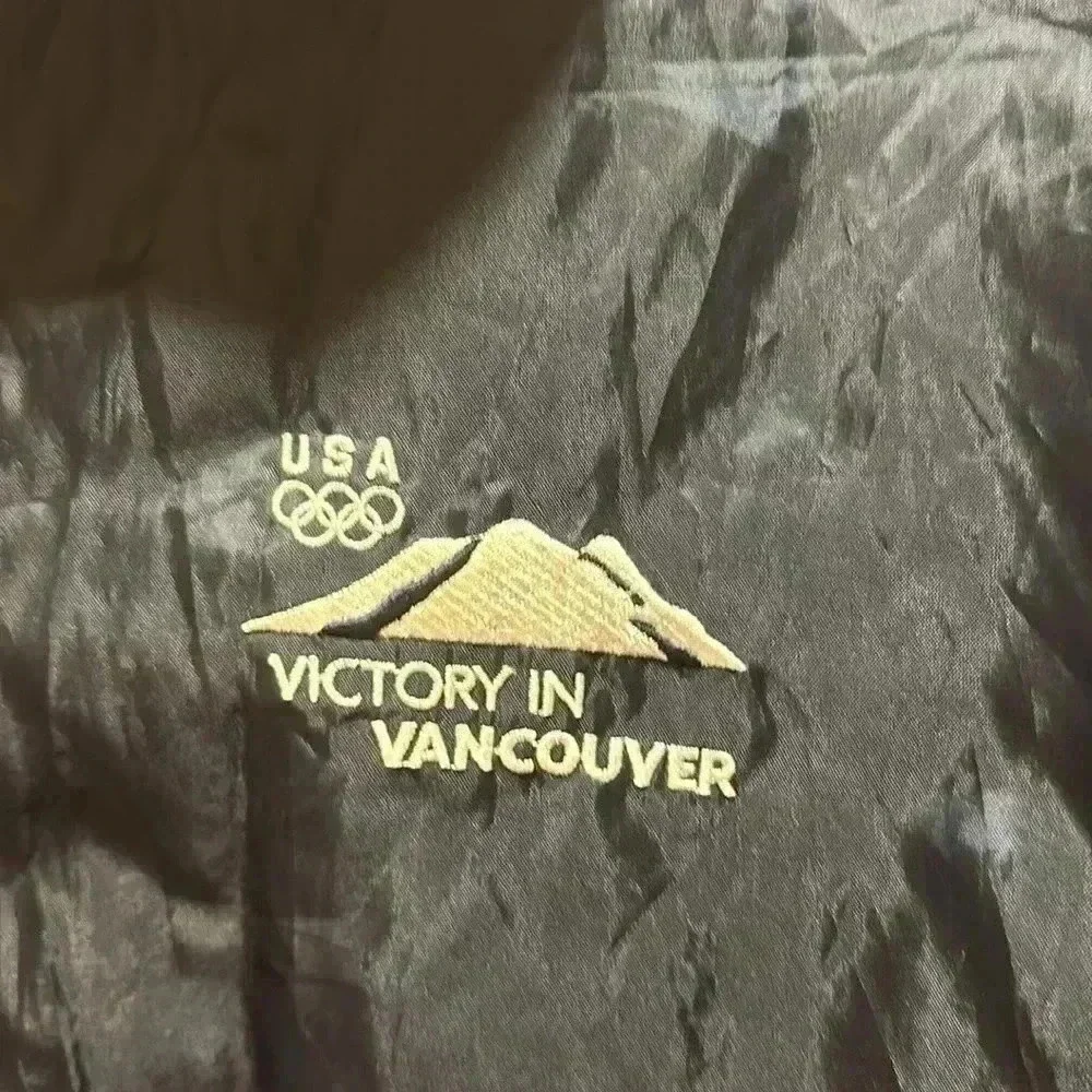 Windbreaker size large